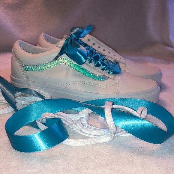 NWOT Vans womens shoes - Picture 2 of 7